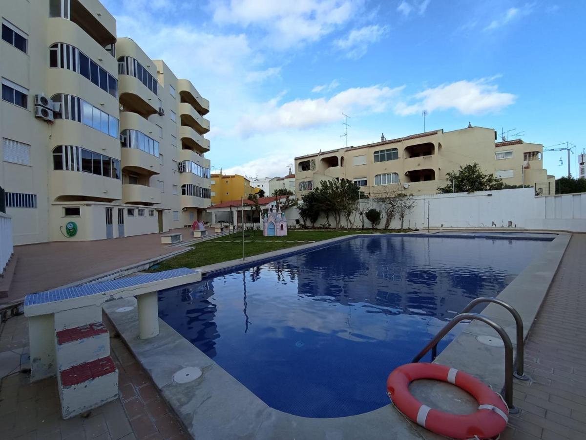 Love Shack Flat In Quarteira Center Exterior photo